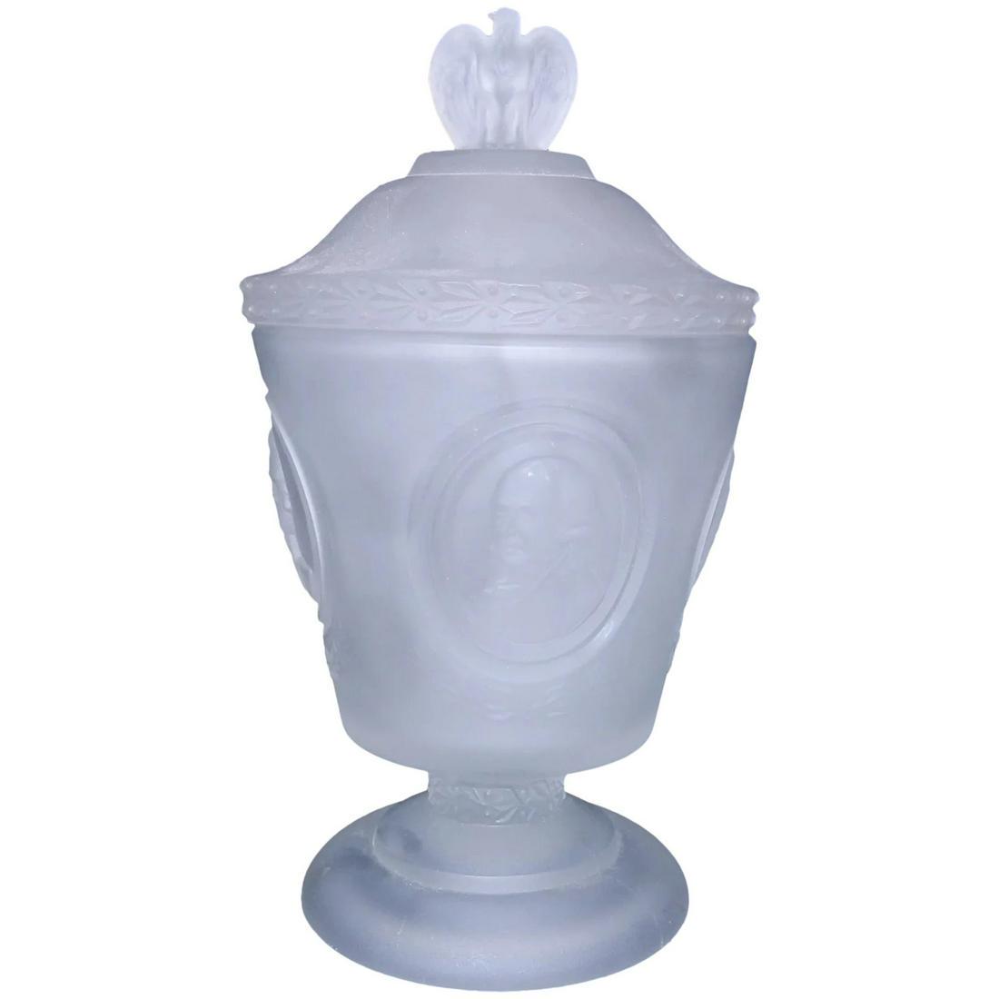 Vintage 1976 Fenton U.S. Bicentennial Founding Fathers Frosted Glass Candy Compote (1 of 13)