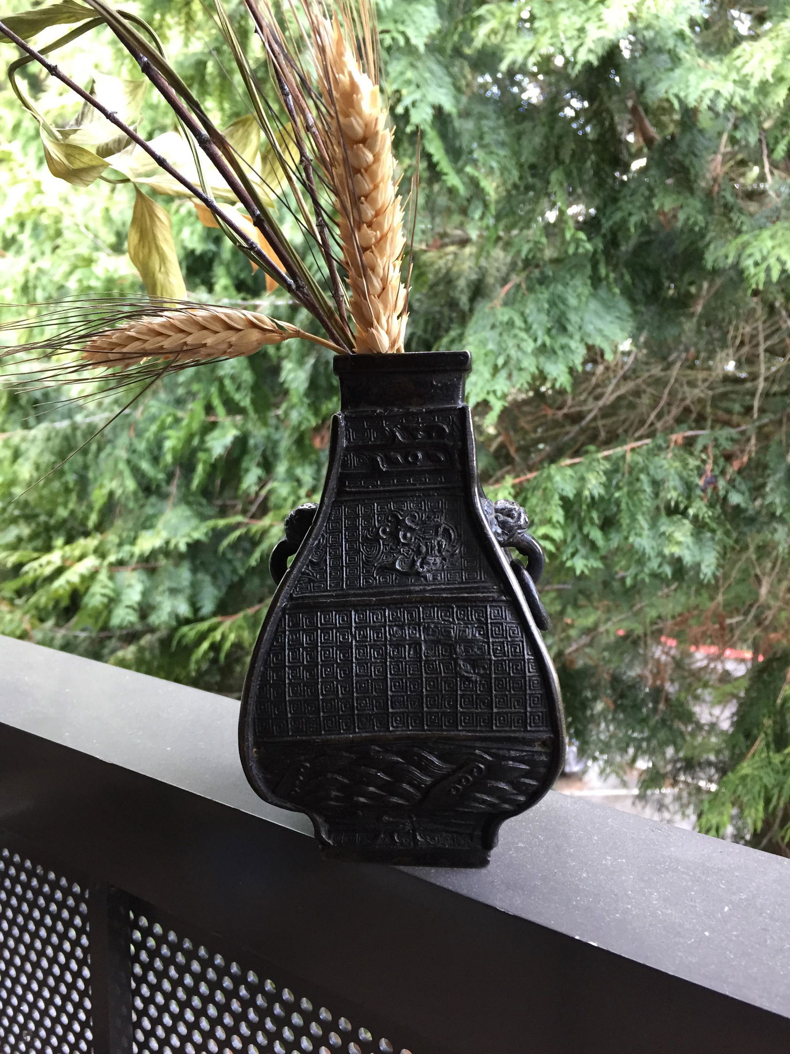 Antique Chinese Qing Dynasty Bronze Vase with Rich Archaic Patterns and Lion Head Handles: Antique Chinese Qing Dynasty Bronze Vase with Rich Archaic Patterns and Lion Head Handles: This TOP QUALITY ANTIQUE CHINESE VASE consists of good quality bronze and shows an aesthetic and very well ex