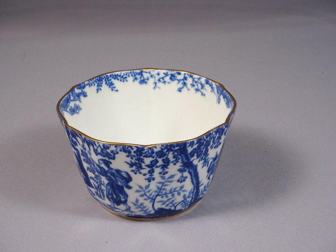 Royal Crown Derby Mikado Open Sugar Serving Bowl Blue England LARGE ANTIQUE: This is a Bone China Open Sugar Bow/Serving Bowl, made by Royal Crown Derby in their famous Mikado collection. The Mikado pattern was designed in 1894 by Royal Crown Derby’s art director, Thomas