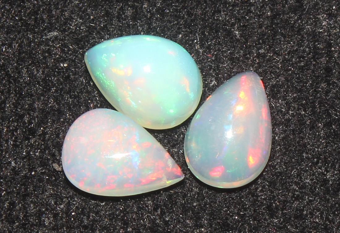 1.43 Cts Natural Ethiopian Opal Lot (1 of 2)