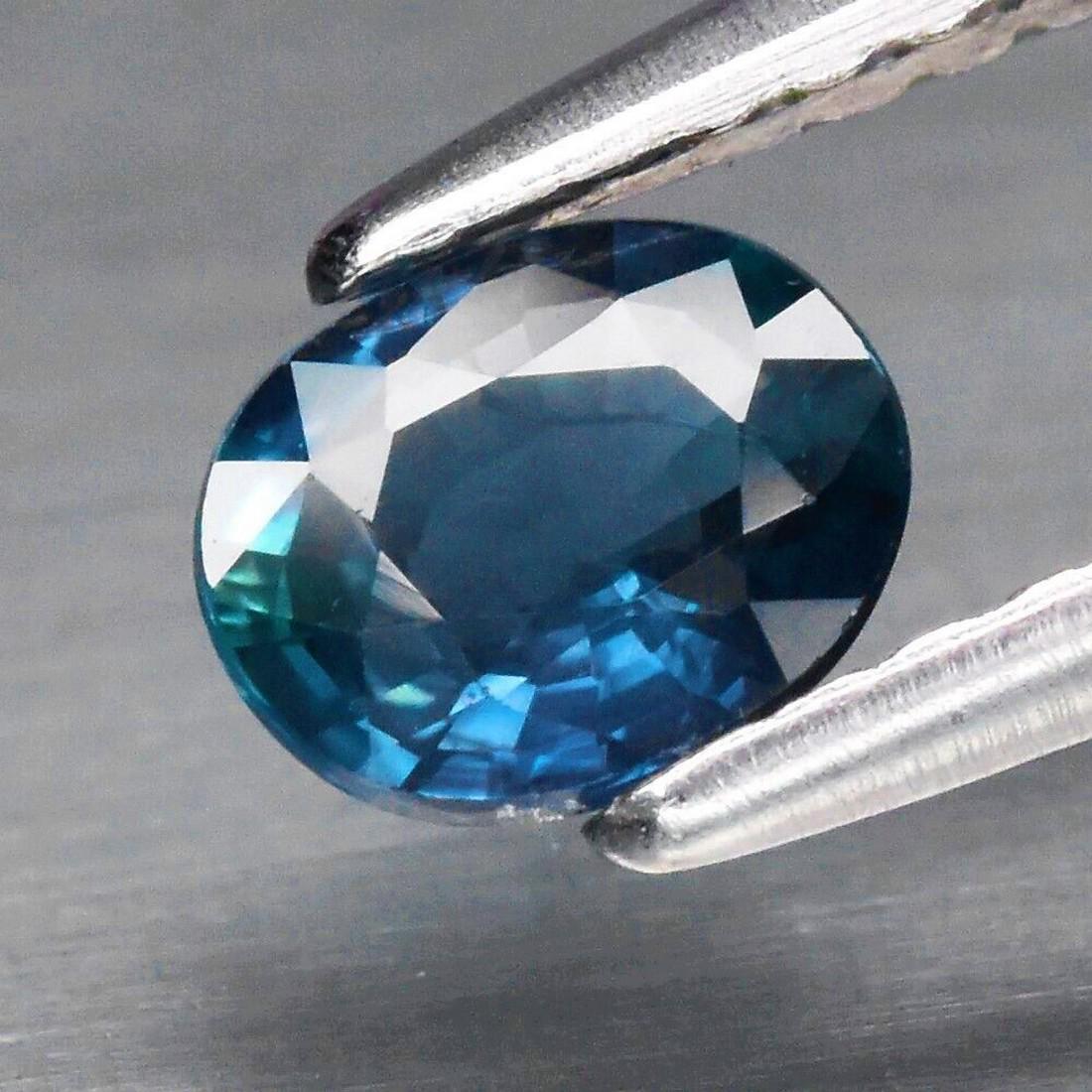 Natural Blue Sapphire Oval Cut Unheated: No Reserve! Title:Natural Blue Sapphire Oval Cut Unheated Gemstones: Sapphire Carat Weights:0,30 approx. Size/Dimensions:4,5 x 3,5 mm Additional Information:Natural Sapphire Unheated. Transparency: VV