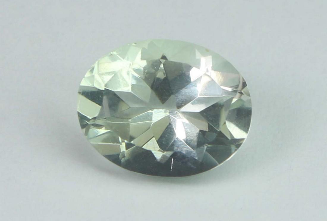 1.85 cts Natural Green Beryl: No Reserve! Gemstone: Natural Green Beryl Origin: Brazil Weight: 1.85 carats Dimensions: 9x7 mm Shape: Oval Cut Color: Green Transparency: Transparent Clarity: No visible inclusion Shipping: