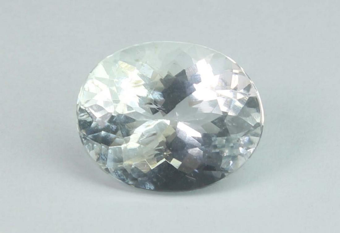 2.60 cts Natural White Beryl: No Reserve! Gemstone: Natural White Beryl Origin: Brazil Weight: 2.60 carats Dimensions: 10x8 mm Shape: Oval Cut Color: White Transparency: Transparent Clarity: No visible inclusion Shipping: