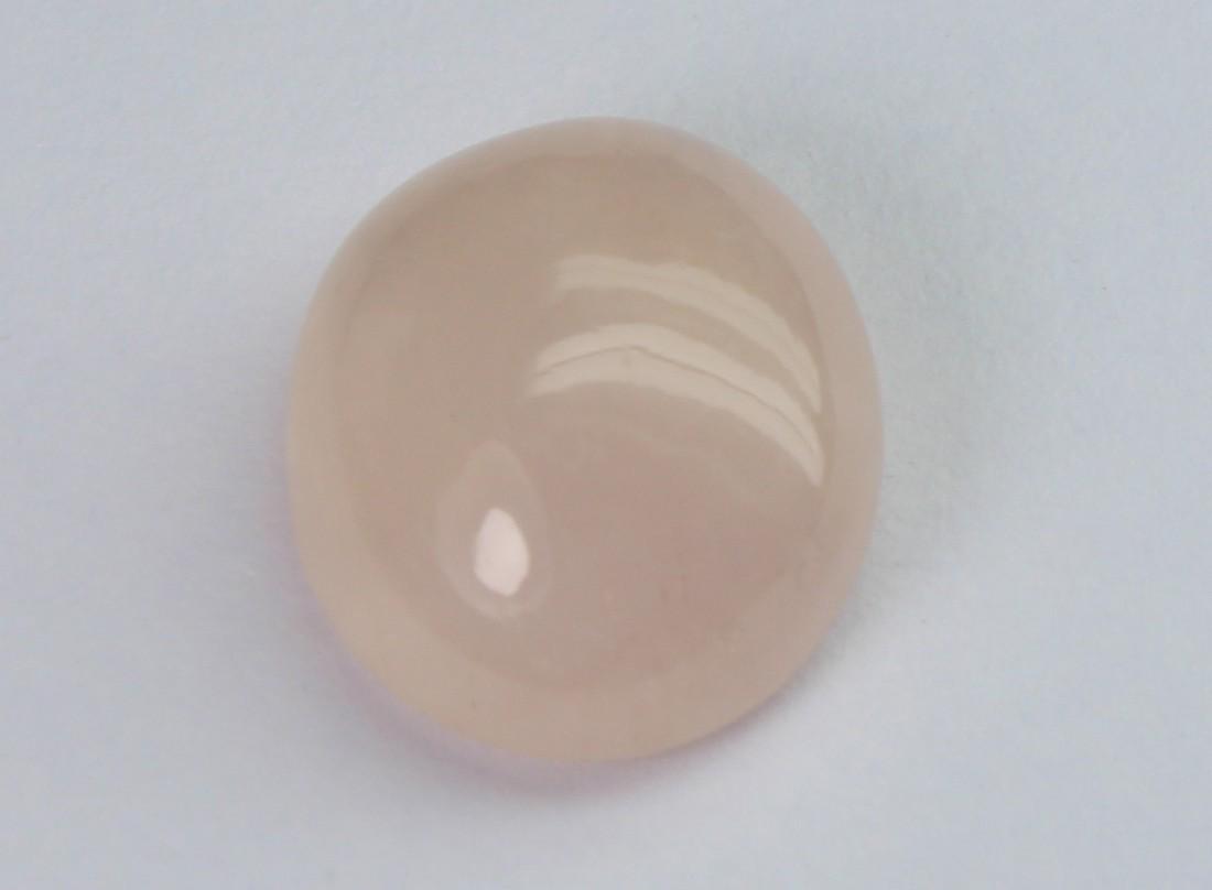 5.37 Cts Natural Morganite Lot: No Reserve! Gemstone: Natural Morganite Shape and Cut: Oval Cabochon Weight: 5.37 carats Measurements: 12.30x10.48x5.64 mm , Color: Peach Transparency: Transparent Treatment: No Treatment Origin: Indi