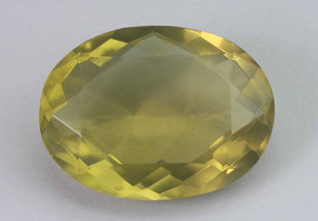 17.94 cts Natural Lemon Quartz: No Reserve! Gemstone: Natural Lemon Quartz Origin: Africa Weight: 17.94 carats Measurements: 20.60x15.50x8.57 mm Shape / Cut: Oval Cut Colour: Yellow Transparency: transparent Treatment: No Treatment 