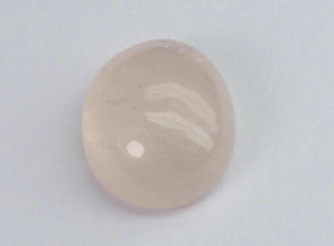 3.65 Cts Natural Morganite Lot: No Reserve! Gemstone: Natural Morganite Shape and Cut: Oval Cabochon Weight: 3.65 carats Measurements: 11x9 mm , Color: Peach Transparency: Transparent Treatment: No Treatment Origin: India Clarity: V