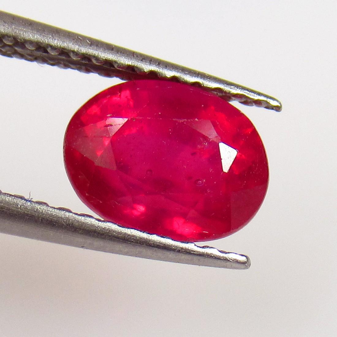 2.10 Ctw Natural Mozambique Red Ruby Oval Cut (1 of 2)