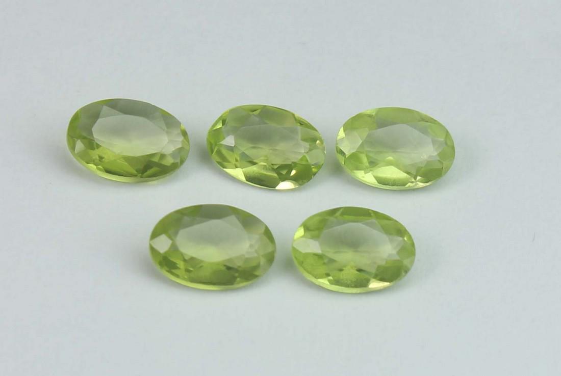 2.10 cts Natural Peridot set (1 of 2)