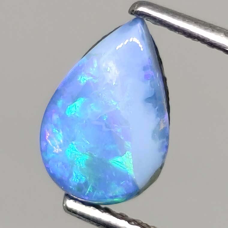 1.15 ct Australian Doublet Opal: No Reserve! Title: 1.15 ct Australian Doublet Opal Additional Information: Gemstones: Australian Doublet Opal Carat Weights: 1.15 ct Size/Dimensions: 9 X 6 mm Materials & Techniques: Opal Shipping: Do