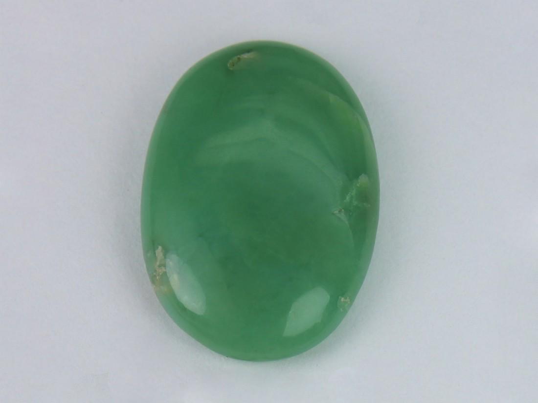 6.54 Cts Natural Chrysoprase: No Reserve! Gemstone: Natural Chrysoprase Weight: 6.54 carats Dimensions: 18x12 mm Shape/Cut : Oval Cabochon Colour: Green Transparency: translucent Treatment: none Origina: Australia Shipping: Domes