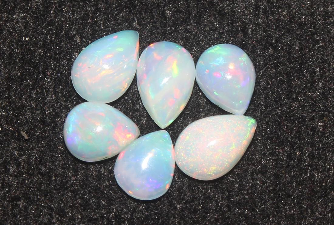 1.60 Cts Natural Ethiopian Opal Lot (1 of 2)