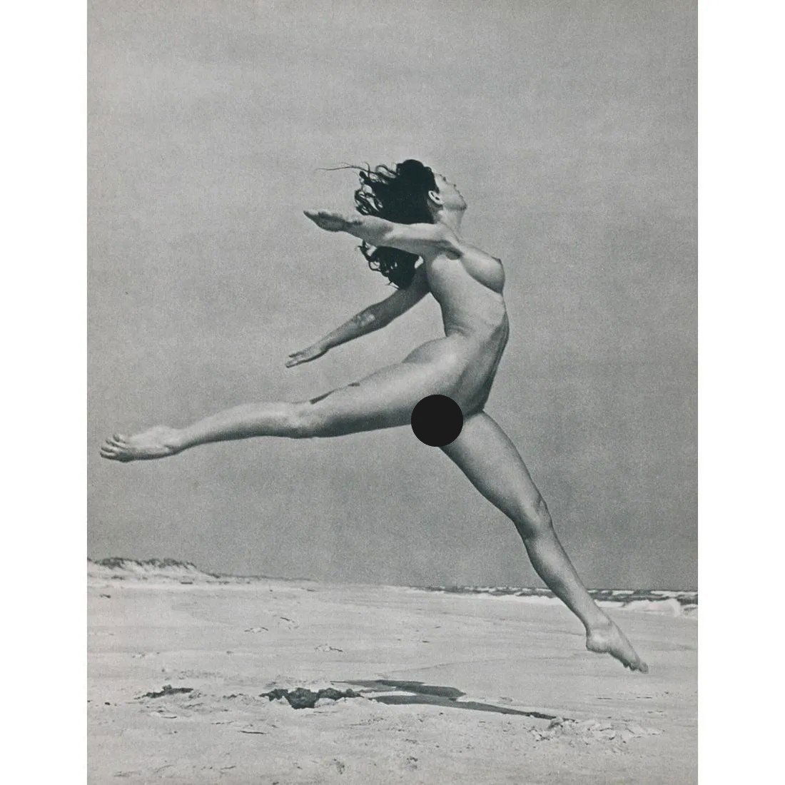 ANDRE DE DIENES - Nude at the beach: Artist: ANDRE DE DIENES Print Title: Nude at the beach Medium: Sheet-fed Gravure Printing Date: 1950s Printed in France Image size approx. 11.5 x 9 inches Andre De Dienes (1913-1985) was a Hungarian p