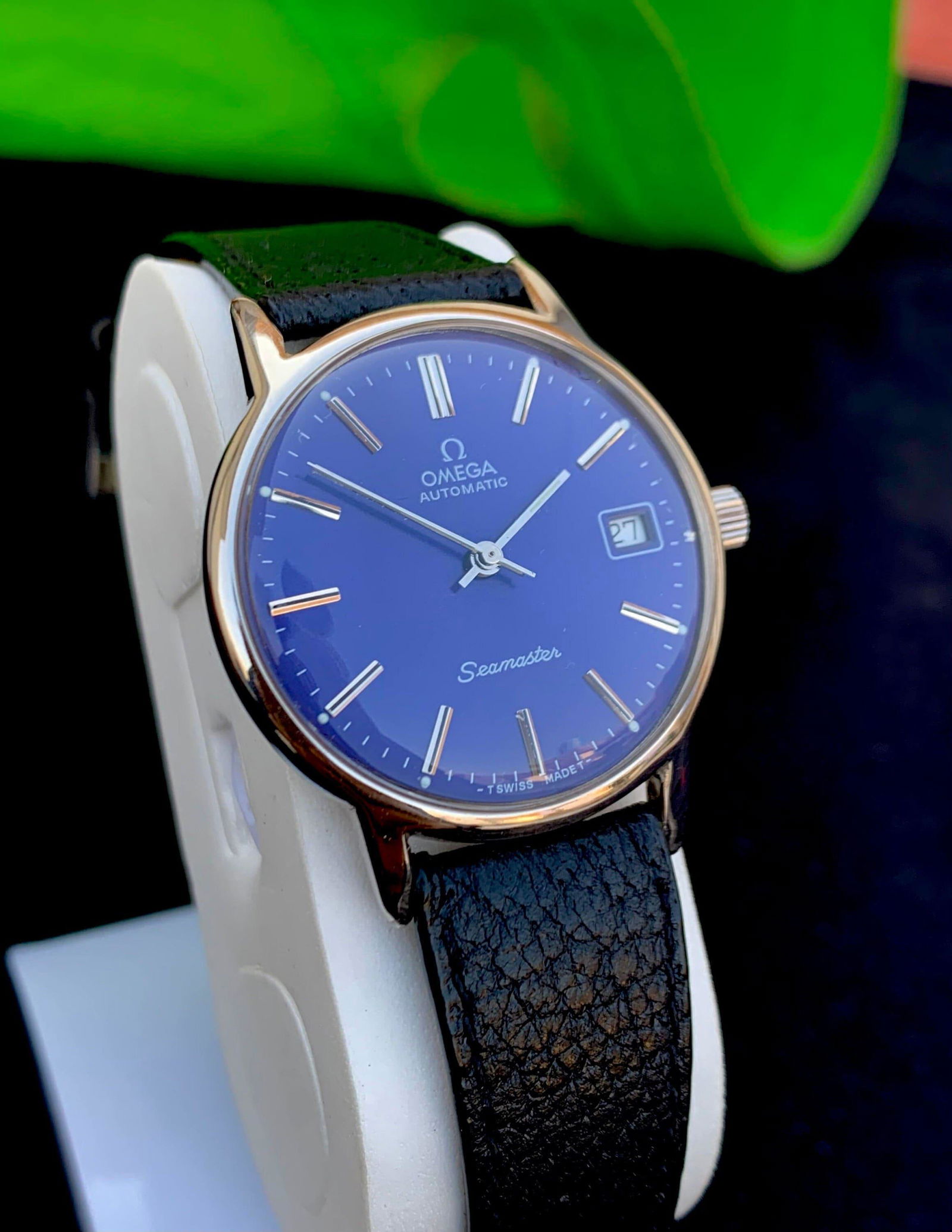 Vintage Omega Seamaster Vintage, Automatic English made Dennison Stainless case for Omega.With black: Vintage from the 1960s Band material: Leather, Stainless steel Materials: Stainless steel Power: Mechanical Readout: Analog Can be personalized Description Vintage Omega Seamaster Vintage, Automatic E