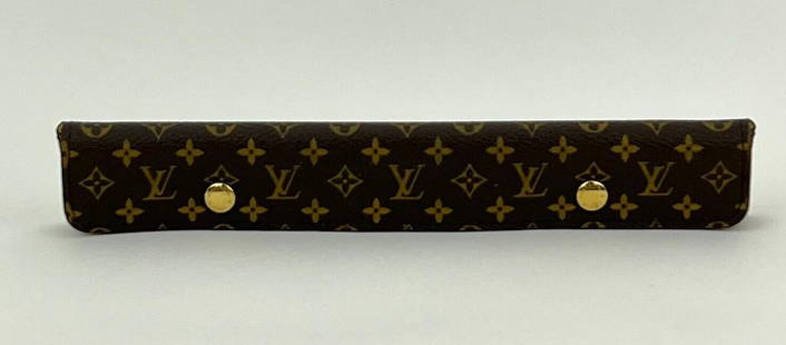 Louis Vuitton Monogram Jewelry Case Necklace Brown Canvas Holder A953: SKU A953 0322 Pre-Owned 100% Authentic LOUIS VUITTON Monogram Necklace Jewelry Case Or Use as a Fancy Pen Holder RATING: A/B...Very Good, well maintained, shows minor signs of wear MATERIAL: