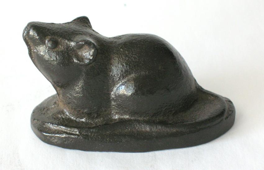 Vintage Cast Iron Mouse Paperweight (1 of 2)