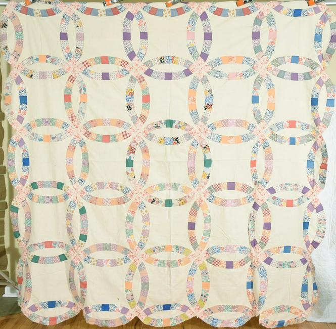 Beautiful 30's Double Wedding Ring Quilt Top (1 of 9)