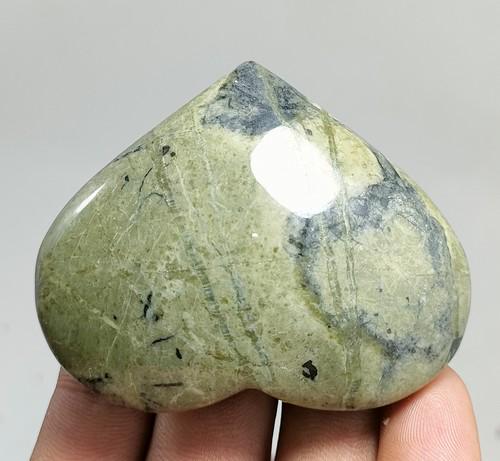 458 Carats Top Quality Natural Cobra Jasper Healing Heart: Title: 458 Carats Top Quality Natural Cobra Jasper Healing Heart Gemstone Type: Natural Weights: 458 Carat Size/Dimensions: 60x50x23 mm Origin: Afghanistan Reserve: $30.00 Shipping: Domestic: Flat-rat