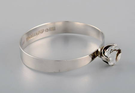 Karl Erik Palmberg, Sweden. Modernist bracelet in silver adorned with mountain crystal. Dated 1967.: Karl Erik Palmberg, Sweden. Modernist bracelet in silver adorned with mountain crystal. Dated 1967. Diameter: 6.3 cm. Width: 1.7 cm. In very good condition. Stamped. Reserve: $210.00 