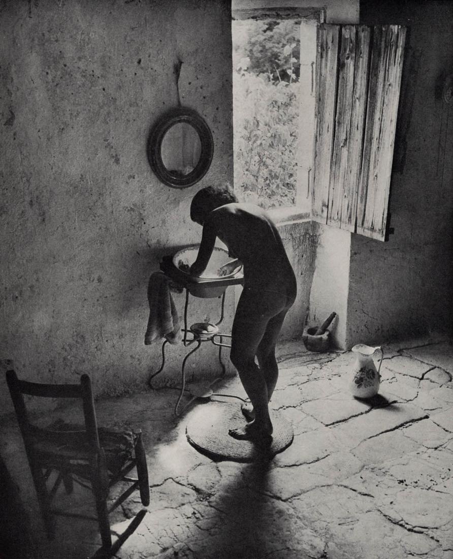 WILLY RONIS - Morning Toilette, c1940s (1 of 1)
