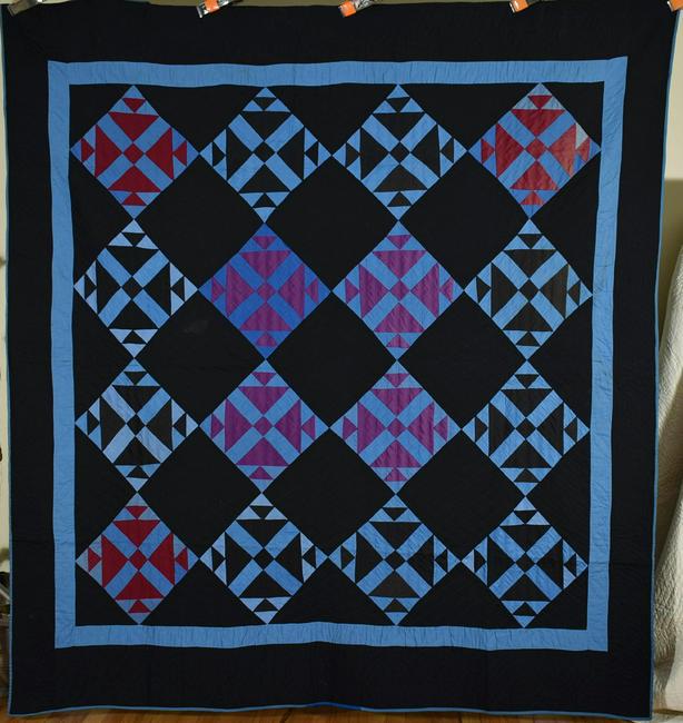 Holmes County Amish "Fox & Geese" Quilt (1 of 10)