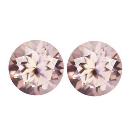 Pair of Natural Morganite 0.64tcw Round Salmon Peach Pink VVS: 1 x Pair of (2 Stones) Natural Morganite 0.64tcw Round Salmon Peach Pink VVS - Shape: Round - Weight: 0.64tcw - Colour: Salmon Peach Pink - Clarity: VVS - Size: 5mm - Treatment: Unheated/Untreated - M
