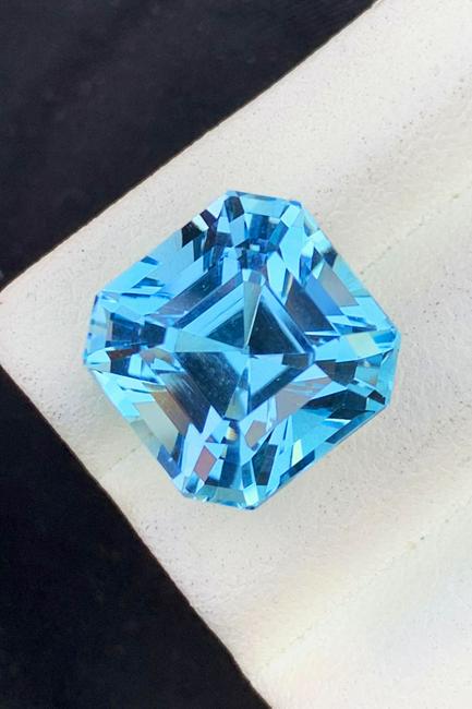 Columbia Blue Topaz Gemstone, Loupe Clean Ascher Cut Faceted Topaz Cut Stone, Topaz Blue Color, (1 of 7)