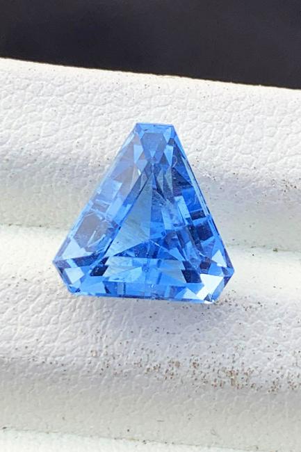 Santa Maria Color Aquamarine Cut Stone, Deep Blue Aquamarine, Fancy Trillion Cut, Ring Size (1 of 5)