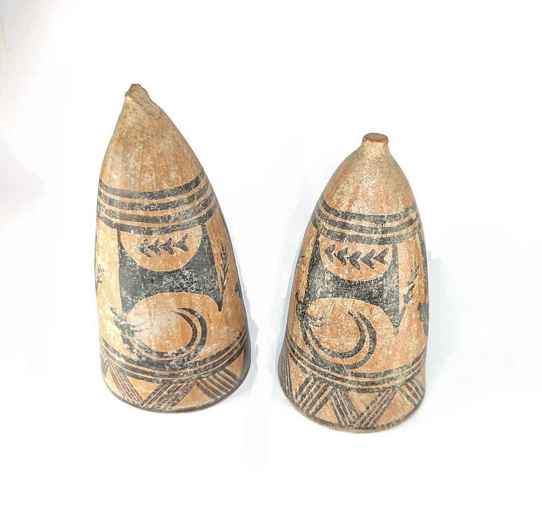 PAIR OF INDUS VALLEY TERRACOTTA DRINKING CUPS (1 of 11)