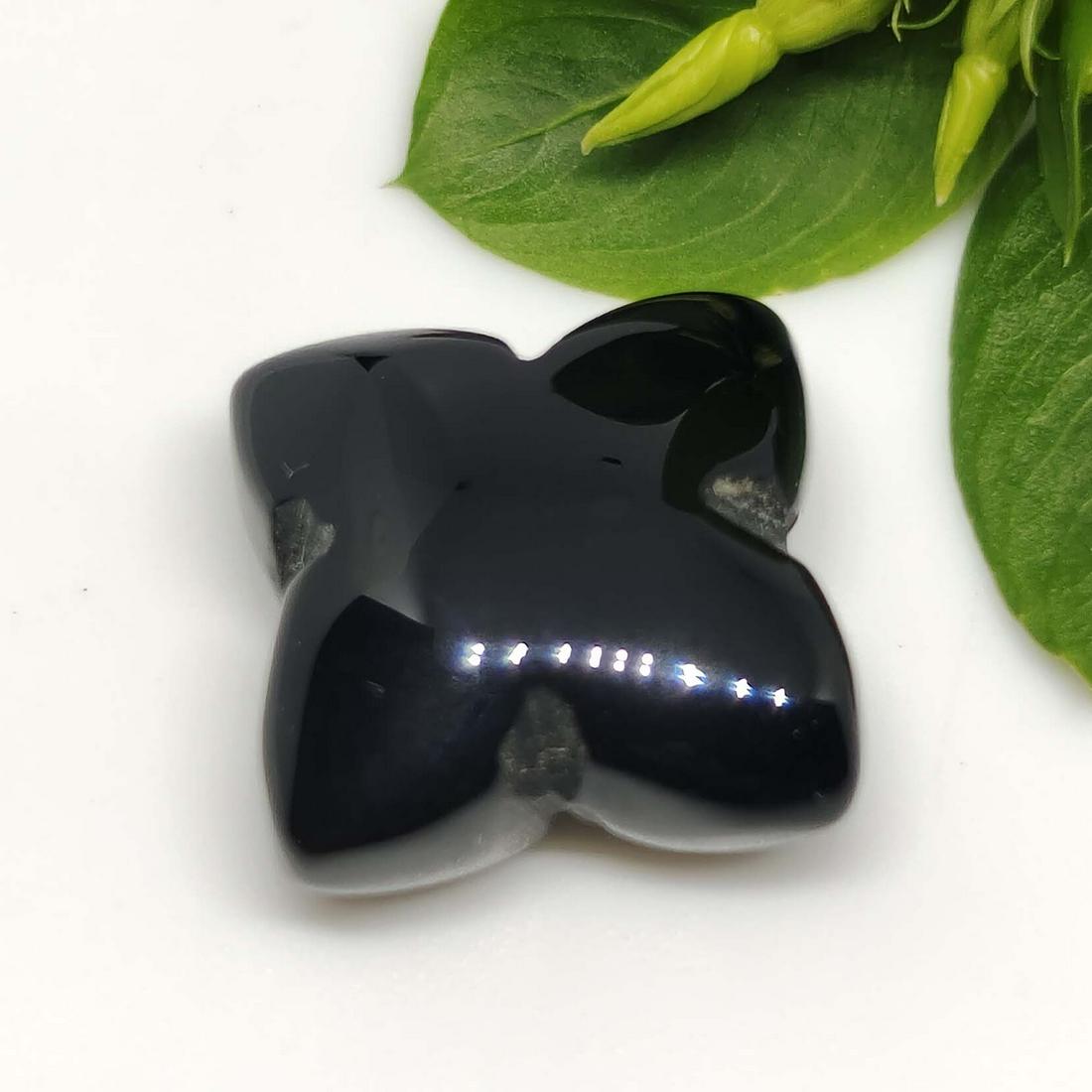 10 ct Natural Black Onyx Star Cab: No Reserve! Gemstones: Onyx\t Carat Weights: 10 ct \t Size/Dimensions: 13 X 13 mm Shipping: Domestic: Flat-rate of $7.00 to anywhere within the contiguous U.S. International: Foreign shipping rates ar