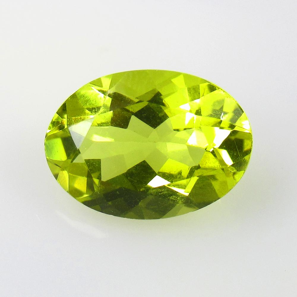 5.38 Ctw Natural Lemon Quartz Oval Cut: No Reserve! Title: 5.38 Ctw Natural Lemon Quartz Oval Cut Stone Clarity: VVS Gemstones: Natural Lemon Quartz Carat Weights: 5.38 Size/Dimensions: 14.20 x 10.10 x 7.00 mm Additional Information: Good L