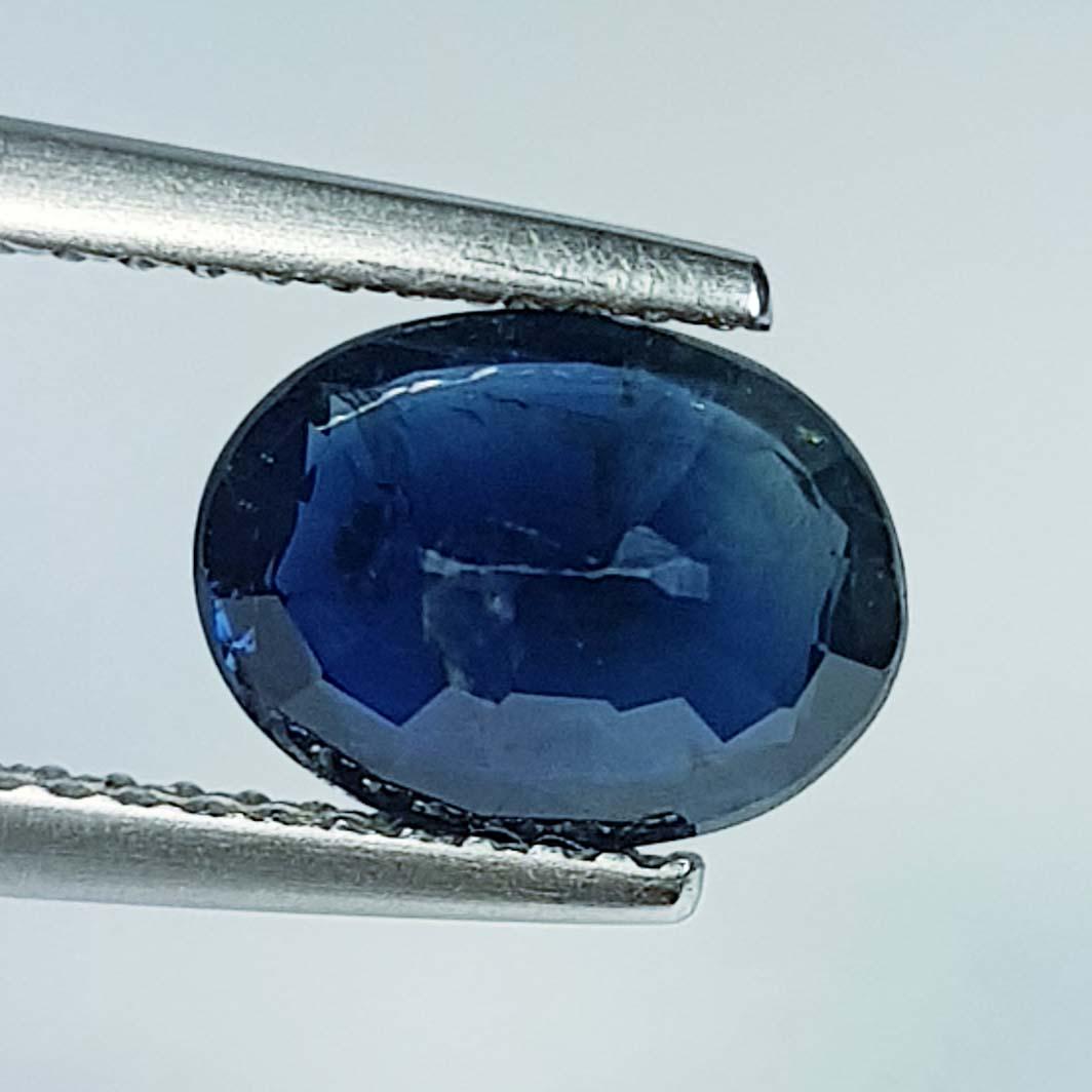 2.05 Ctz Natural Blue Sapphire: No Reserve! Title: 2.05 Ctz Natural Blue Sapphire Color/Clarity: Blue / VS Gemstone: Sapphire Carat Weight: 2.05 Size/Dimensions: 9.90 x 6.70 x 4.00 Additional Information: Oval / Burma Shipping: