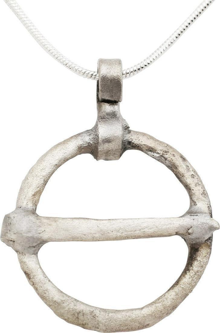 VIKING PROTECTIVE BROOCH NECKLACE, 10th-11th C.: Worn in numbers on the surface of the jerkin, these small metal brooches provided a measure of protection against sword cuts and, in fact, were a form of armor. See current Public Television programmi