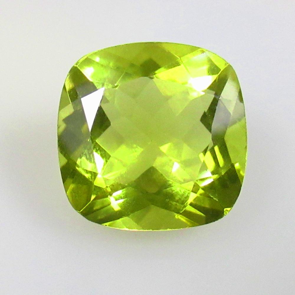 10.00 Ctw Natural Lemon Quartz Cushion Cut: No Reserve! Title: 10.00 Ctw Natural Lemon Quartz Cushion Cut Stone Clarity: VVS Gemstones: Natural Lemon Quartz Carat Weights: 10 Size/Dimensions: 14.20 x 14.10 x 8.40 mm Additional Information: Good