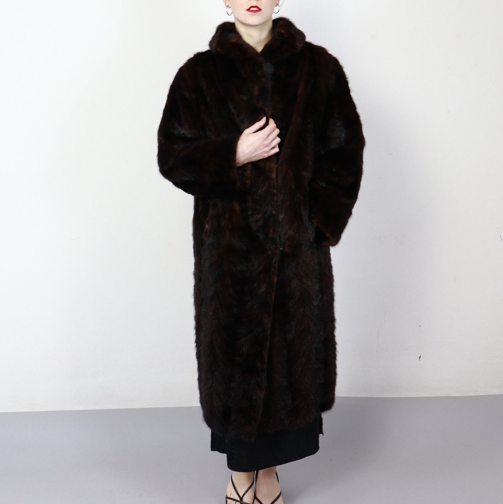 BROWN MINK FUR COAT-Size L - US16 (1 of 12)