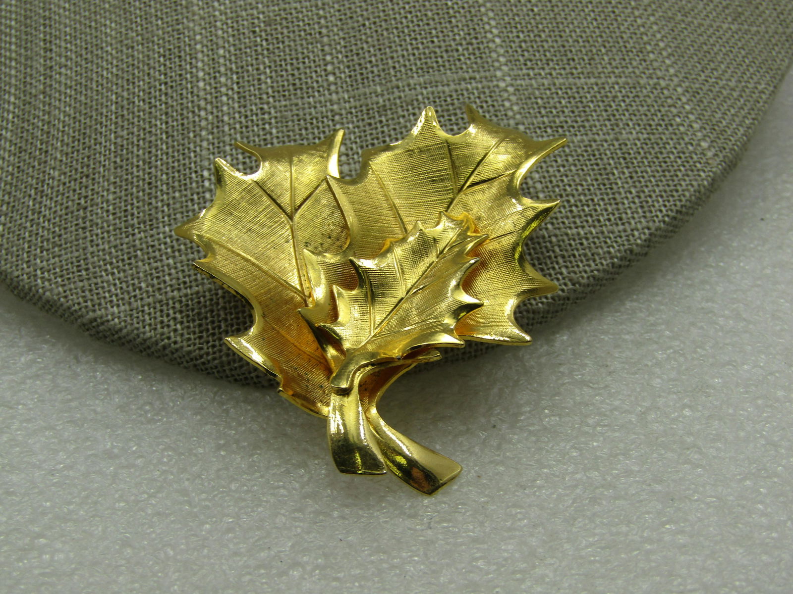 Vintage Layered Leaves Brooch Pendant, 2.5" Tall (1 of 6)