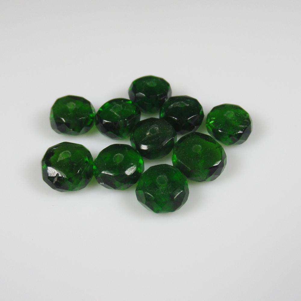 Natural Chrome Diopside Beads - 8.86 Ct: No Reserve! Title: Natural Chrome Diopside Beads - 8.86 Ct Origin: Russia Weight: 8.86 Size/Dimensions: 5.0 - 6.0 mm Additional Information: Pieces : 10 No's / Shape : Round Drilled Beads / Color : Gr