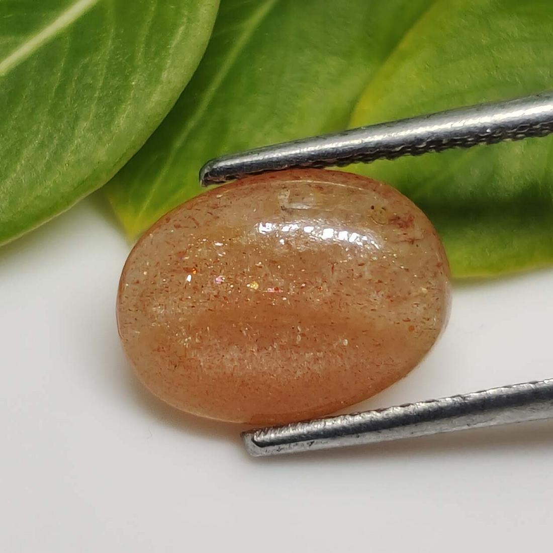 1.95 ct Natural Sunstone: No Reserve! Title: 1.95 ct Natural Sunstone Additional Information: Gemstones: Sunstone Carat Weights: 1.95 ct Size/Dimensions: 10.6 X 7.8 mm Materials & Techniques: Sunstone Shipping: Domestic: Flat-
