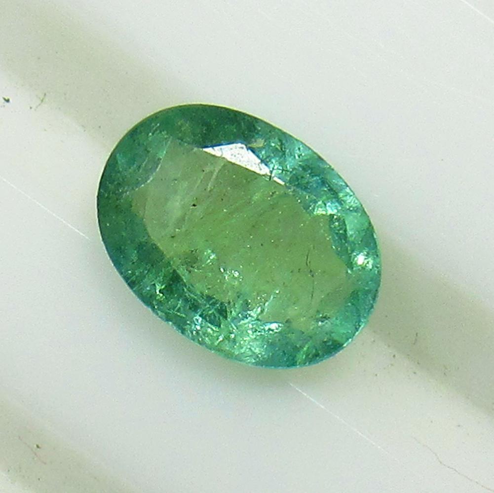 Natural Zambian Emerald - 0.98 Ct (1 of 2)