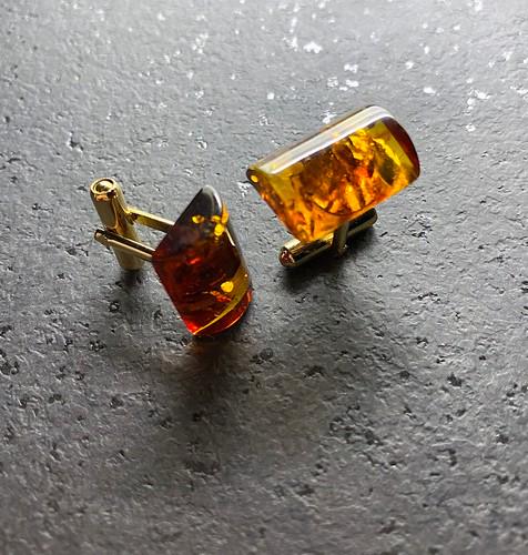 Astonishing Vintage Amber Cufflinks (1 of 7)