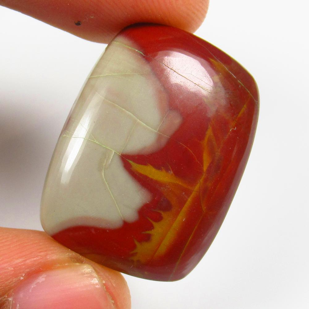 Natural Jasper Quartz - 19.92 Ct: No Reserve! Title: Natural Jasper Quartz - 19.92 Ct Origin: Brazil Weight: 29.92 Size/Dimensions: 28.0 x 20.0 x 6.2 mm Additional Information: Pieces : 1 No's / Shape : Cushion Cabochon / Color : Brow