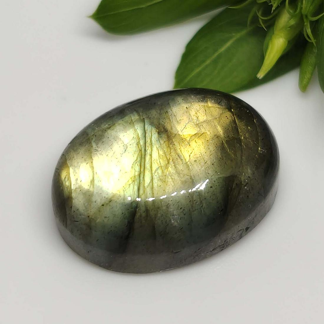 11.60 ct Natural Labradorite: No Reserve! Title: 11.60 ct Natural Labradorite Additional Information: Gemstones: Labradorite Carat Weights: 11.60 ct Size/Dimensions: 16 X 12 X 6.5 mm Origin : Labrador Materials & Techniques: Labra