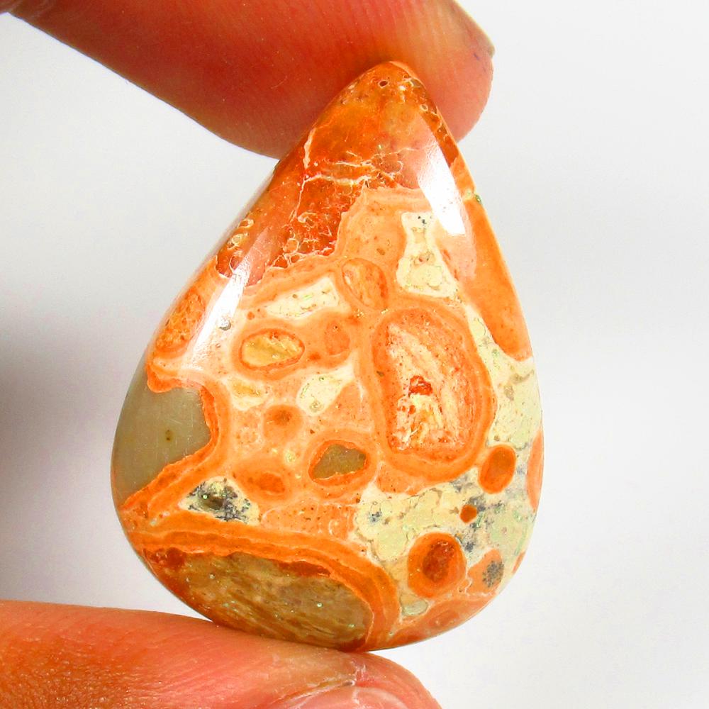Natural Jasper Quartz - 26.03 Ct: No Reserve! Title: Natural Jasper Quartz - 26.03 Ct Origin: Brazil Weight: 26.03 Size/Dimensions: 30.0 x 22.0 x 6.0 mm Additional Information: Pieces : 1 No's / Shape : Pear Cabochon / Color : Orange