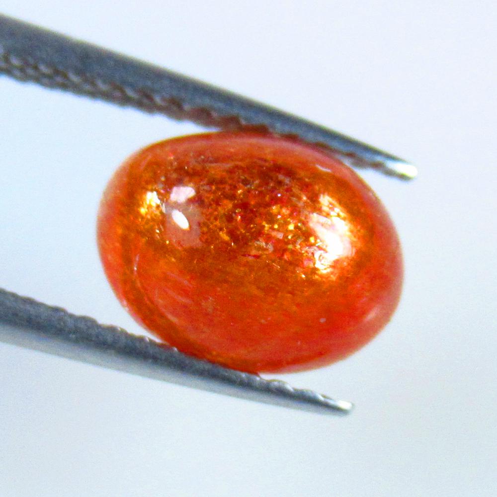 1.95 Ctw Natural Sunstone Catseye Oval Cab: No Reserve! Title: 1.95 Ctw Natural Sunstone Catseye Oval Cab Stone Clarity: Opaque Gemstones: Natural Sunstone Catseye Carat Weights: 1.95 Size/Dimensions: 8.90 x 6.80 x 4.50 mm Additional Informatio