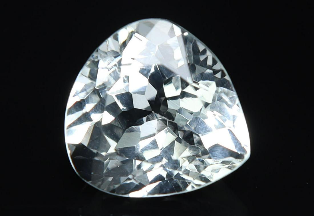 3.15 cts Natural White Beryl: No Reserve! Title: 3.15 cts Natural White Beryl Additional Information: Gemstone : Natural White Beryl Origin : Brazil Weight : 3.15 carats Dimensions : 9.97x9.58x6.20 mm Shape : Pear Cut Color : Whit