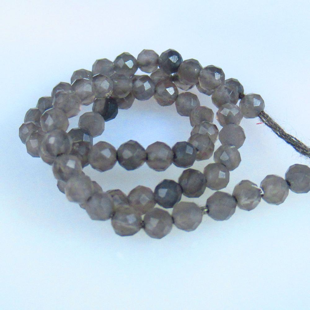 7.68 Ctw Natural 62 Labradorite Round Cut Beads: No Reserve! Title: 7.68 Ctw Natural 62 Labradorite Round Cut Beads Stone Clarity: Opaque Gemstones: Natural Labradorite Beads Carat Weights: 7.68 Size/Dimensions: 2.90 - 3.00 mm / 62 Pc's Additional I
