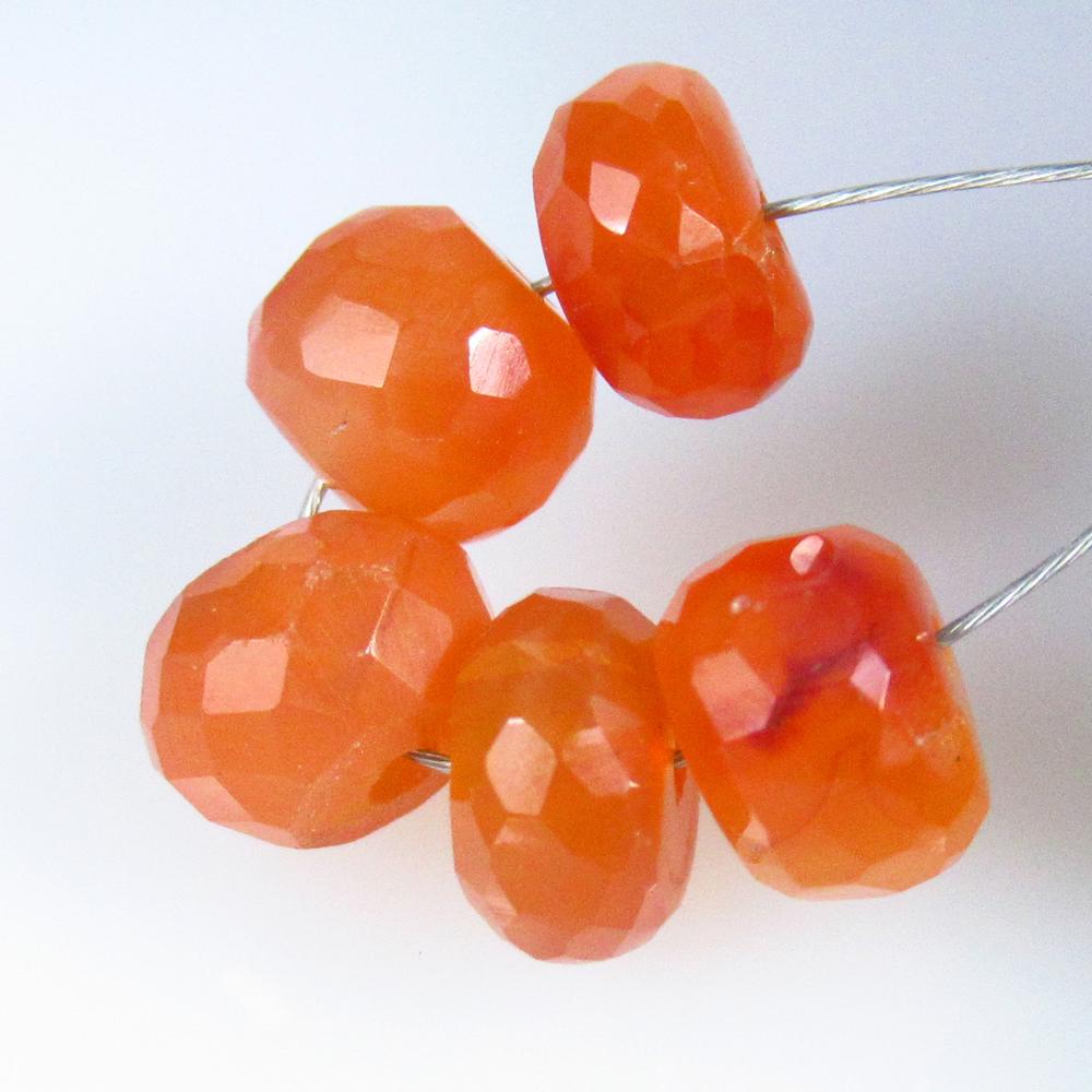 6.32 Ctw Natural 5 Orange Carnelian Round Beads: No Reserve! Title: 6.32 Ctw Natural 5 Orange Carnelian Round Beads Stone Clarity: Semi-Transparent Gemstones: Natural Carnelian Beads Carat Weights: 6.32 Size/Dimensions: 6.20 - 6.40 mm / 5 Pc's Addit