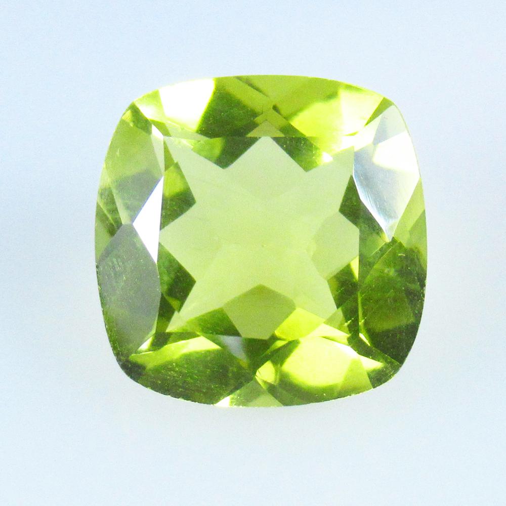 5.05 Ctw Natural Lemon Quartz Cushion Cut: No Reserve! Title: 5.05 Ctw Natural Lemon Quartz Cushion Cut Stone Clarity: VVS Gemstones: Natural Lemon Quartz Carat Weights: 5.05 Size/Dimensions: 11.20 x 11.10 x 6.70 mm Additional Information: Goo
