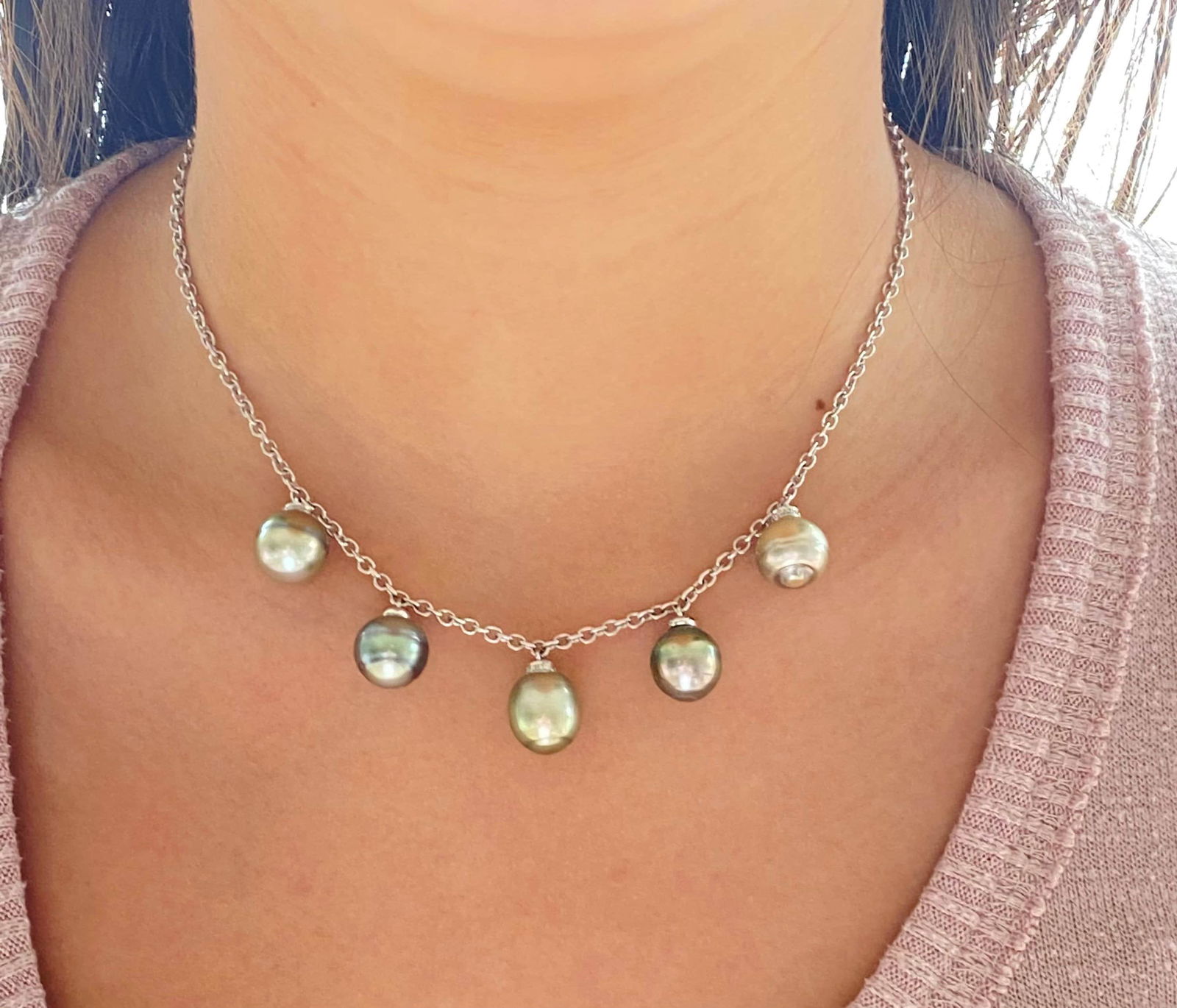 Salvino 18k white gold, Tahitian pearl and diamond necklace: Vintage from before 2000 Materials: Pearl & shell Gemstone: Pearl Closure: Lobster claw Chain style: Bead Style: Mid-century Description Super High End at a wholesale price European Designer SALVINI 1