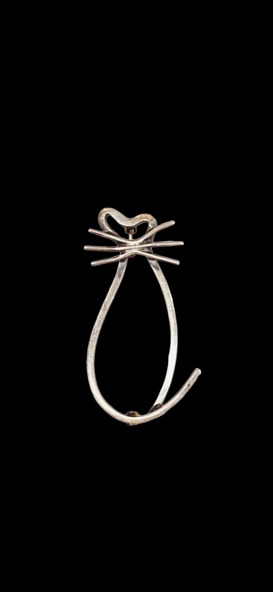 Vintage sterling silver cat brooch (1 of 3)