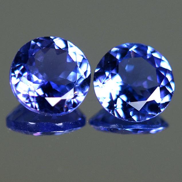 1.59 Cts Pair Of Natural tranzanite: Title: 1.59 Cts Pair Of Natural tranzanite Color/Clarity: PurpleBlue/VS Gemstone Type: Tanzanite Carat Weights: 1.59 Cts Size/Dimensions: 5.90 x 5.91 x 3.14 mm Reserve: $250.00 Shipping: Domestic: Fl
